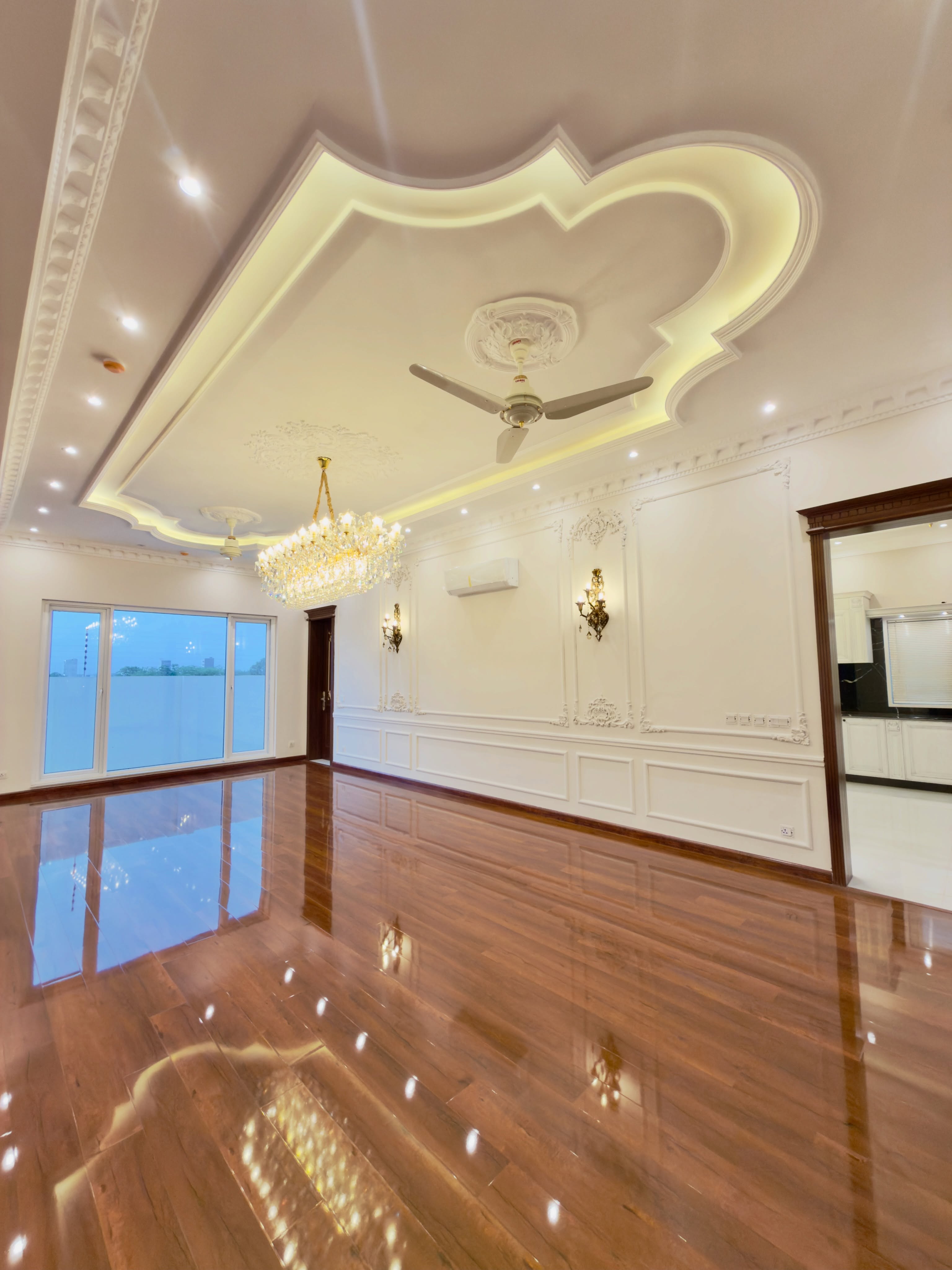 2 Kanal Signature Luxury Villa with Pool - Image 2
